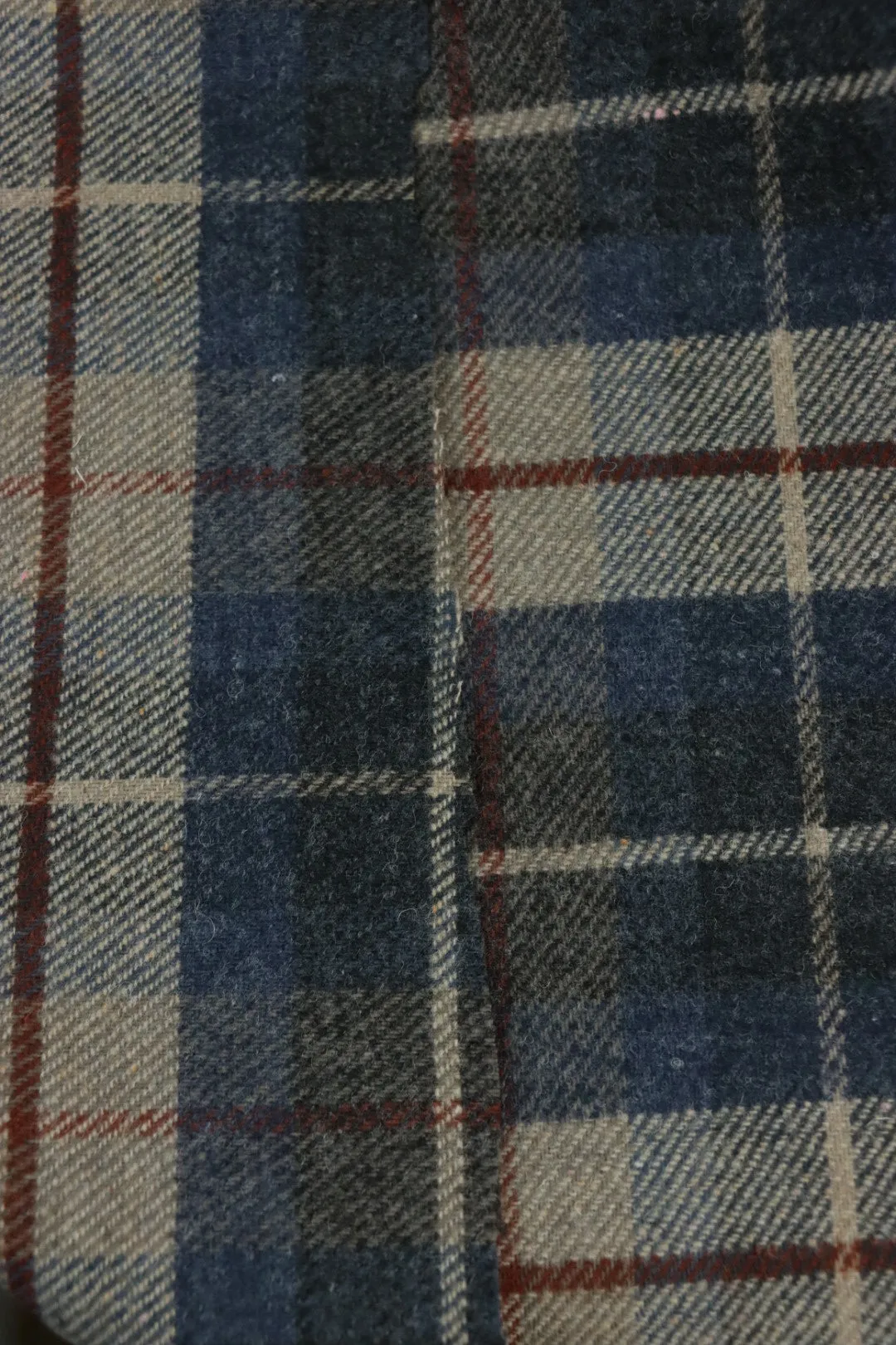 1YD 22IN REMNANT; Denim & Light Taupe Plaid Mid-Weight Woven Wool
