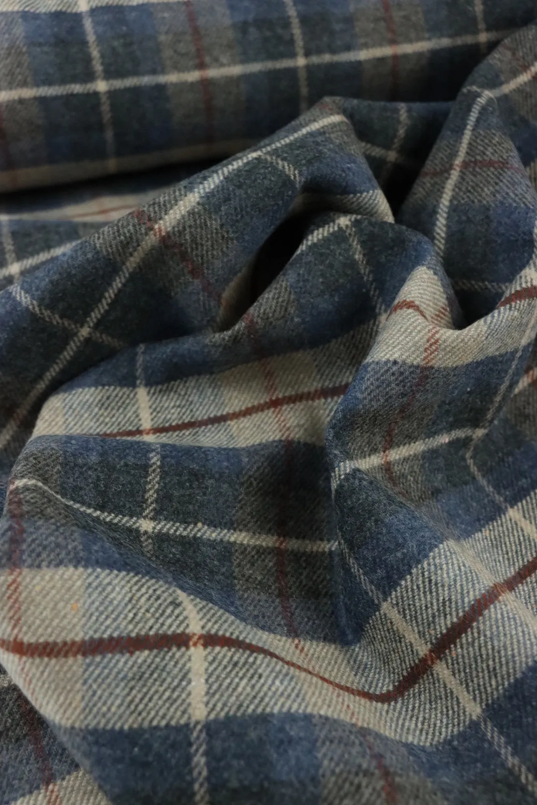 1YD 22IN REMNANT; Denim & Light Taupe Plaid Mid-Weight Woven Wool