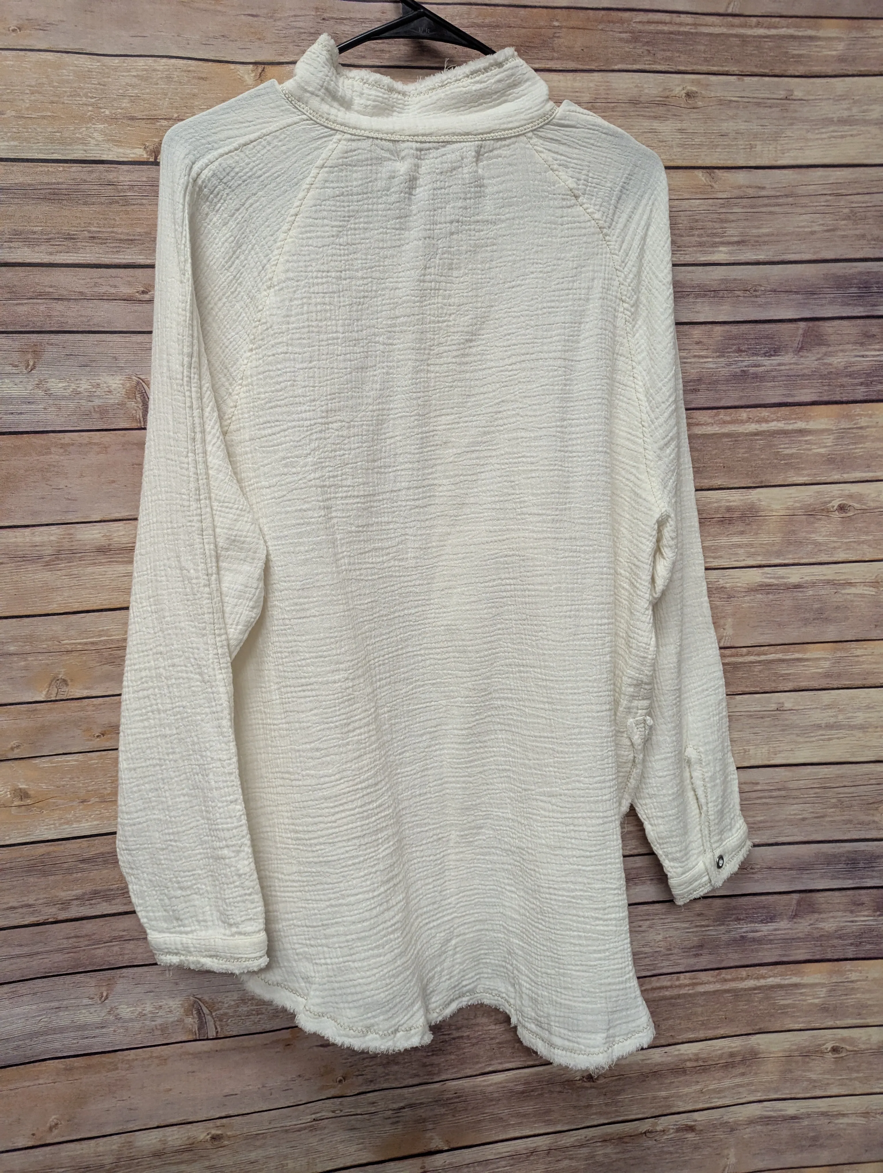 Free people summer daydream cream top. Size XS. RS 97