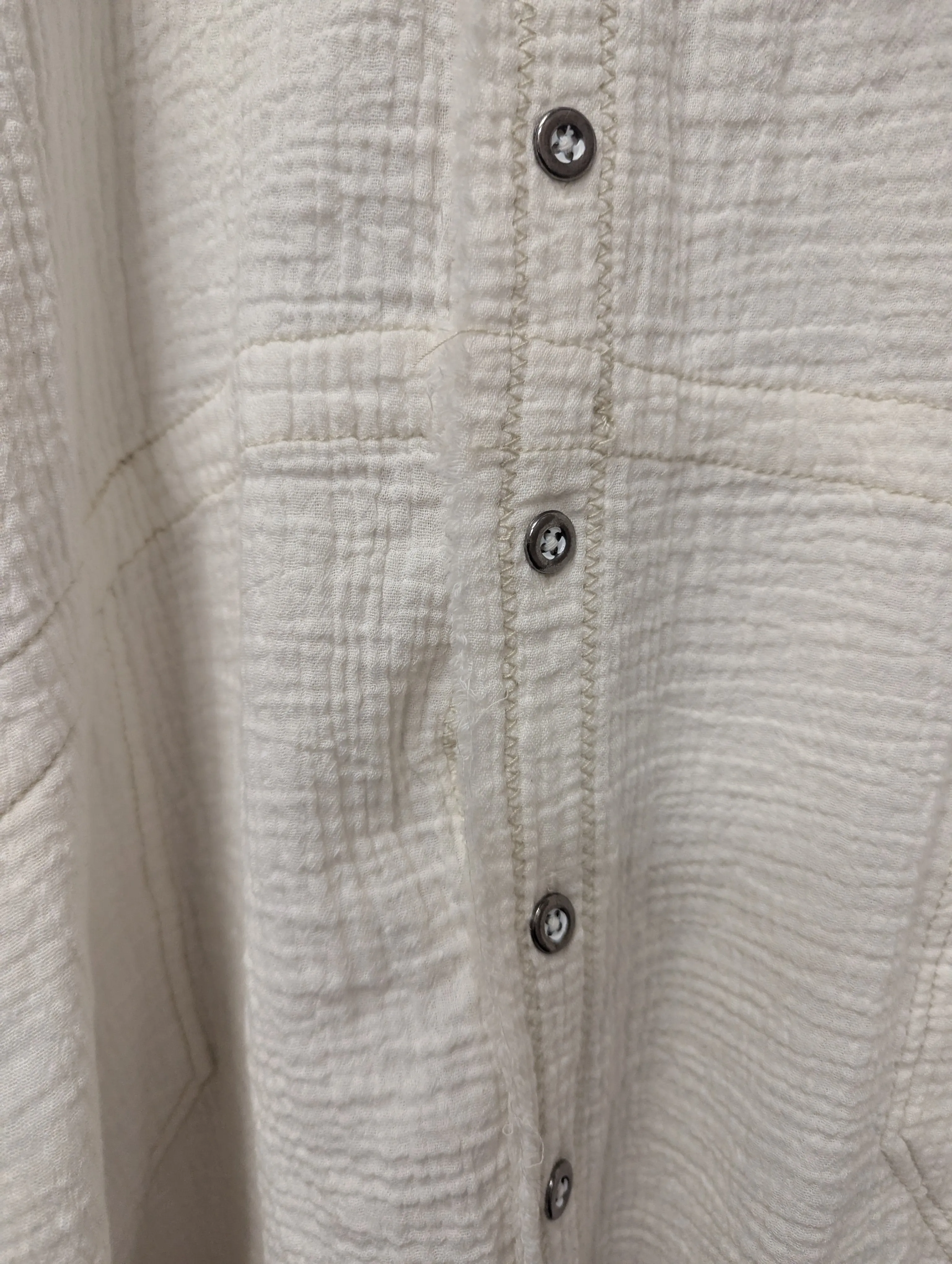 Free people summer daydream cream top. Size XS. RS 97