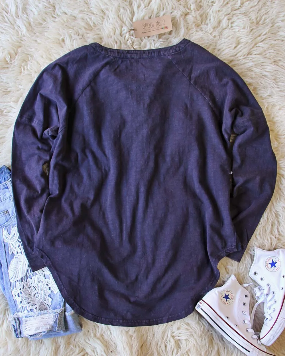 Mineral Wash Henley in Navy