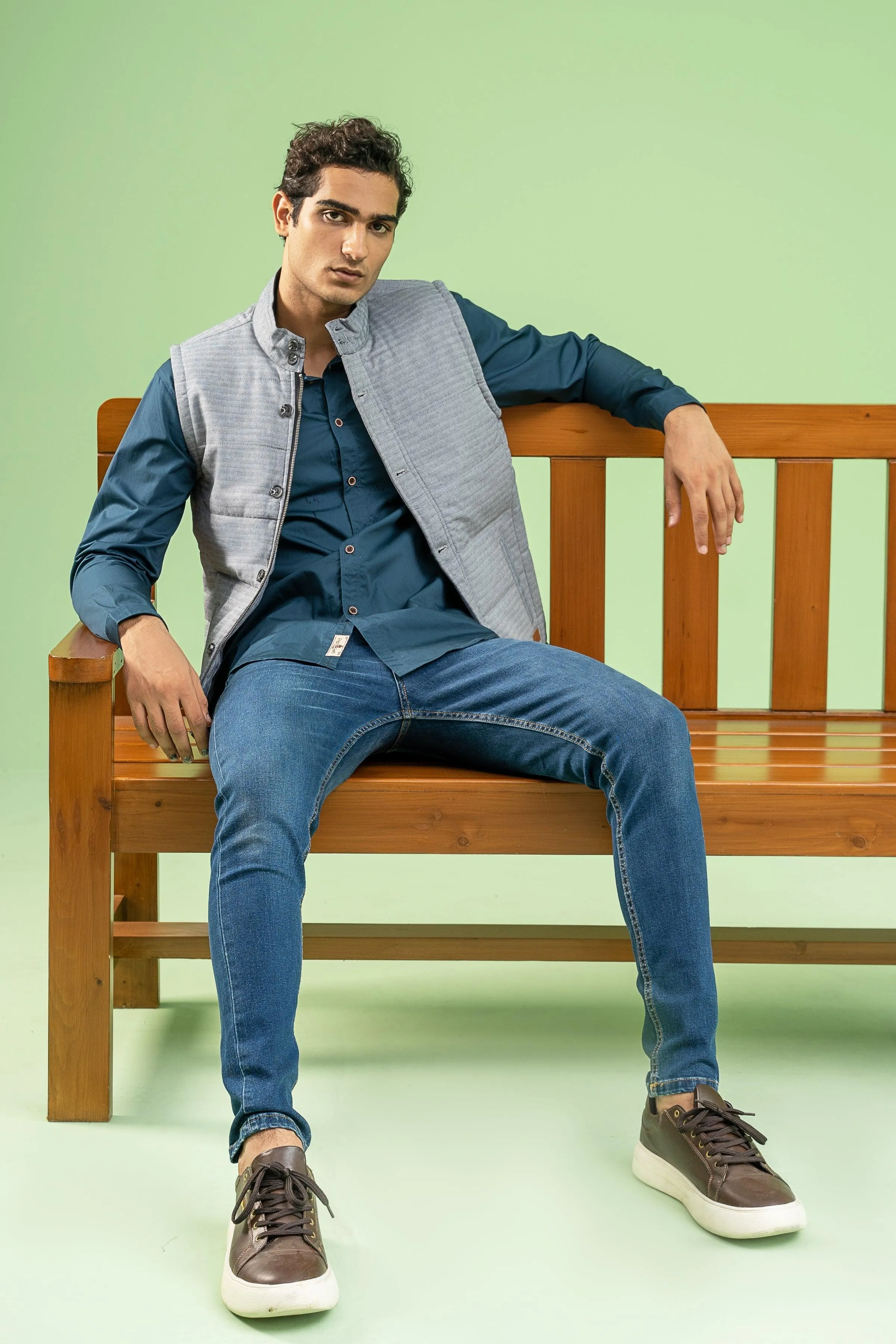 SLEEVELESS CHECK QUILTED JACKET GREY BLACK